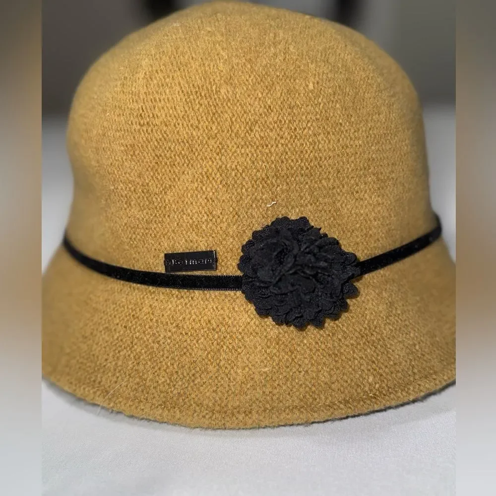 Betmar New York Camel Wool Blend Cloche Hat Velvet Ribbon Rosette OS